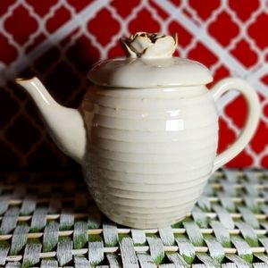 Beautiful Rosetta Teapot